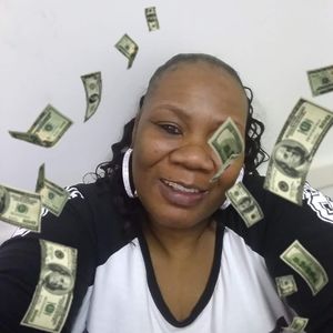 Meet your Posher, Antoinette